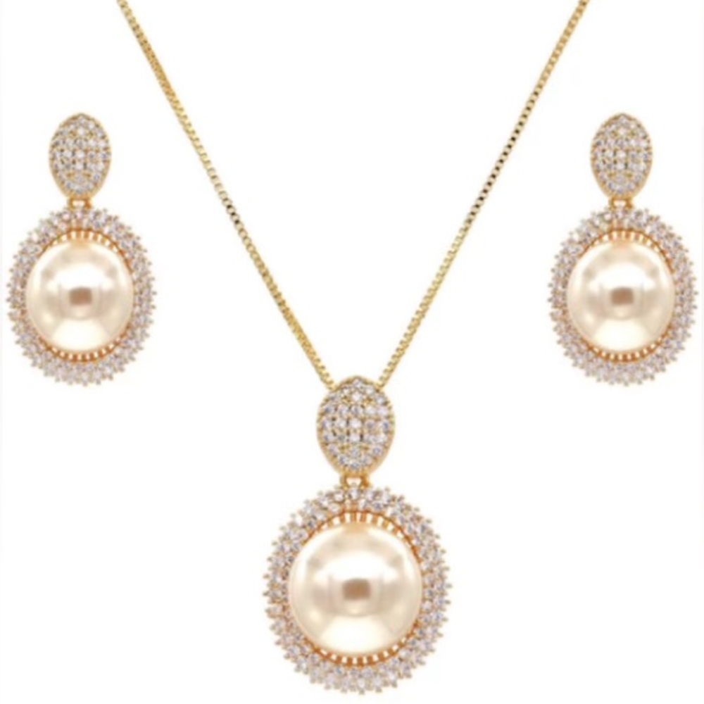 Pearl / Cubic Zirconia Earring and Necklace set EUC